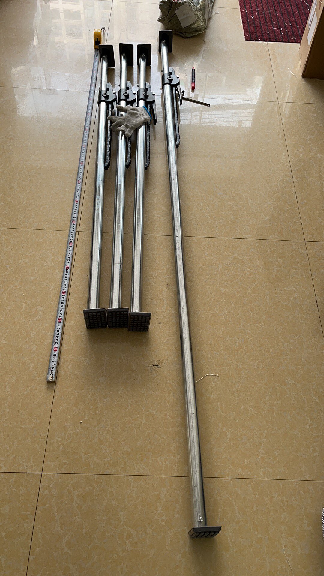 Refrigerated Truck Sepvingplate Blocking stock Trinkers Telescopic Rod compartment Carriage Bracing bar Truck Support
