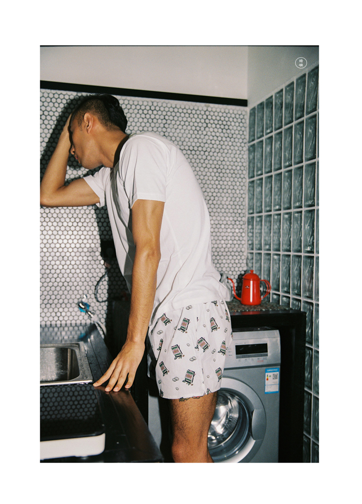 Máy đánh bạc trắng subreef tối đảo đôi bốn góc đồ lót nam và nữ nhà quần short alo quần pyjama quà tặng quần áo lót