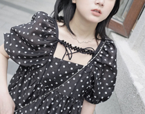 Square collar bubble sleeve dress Hepburn style small black dress cover belly thin high Hepburn style bellflower first love skirt ab