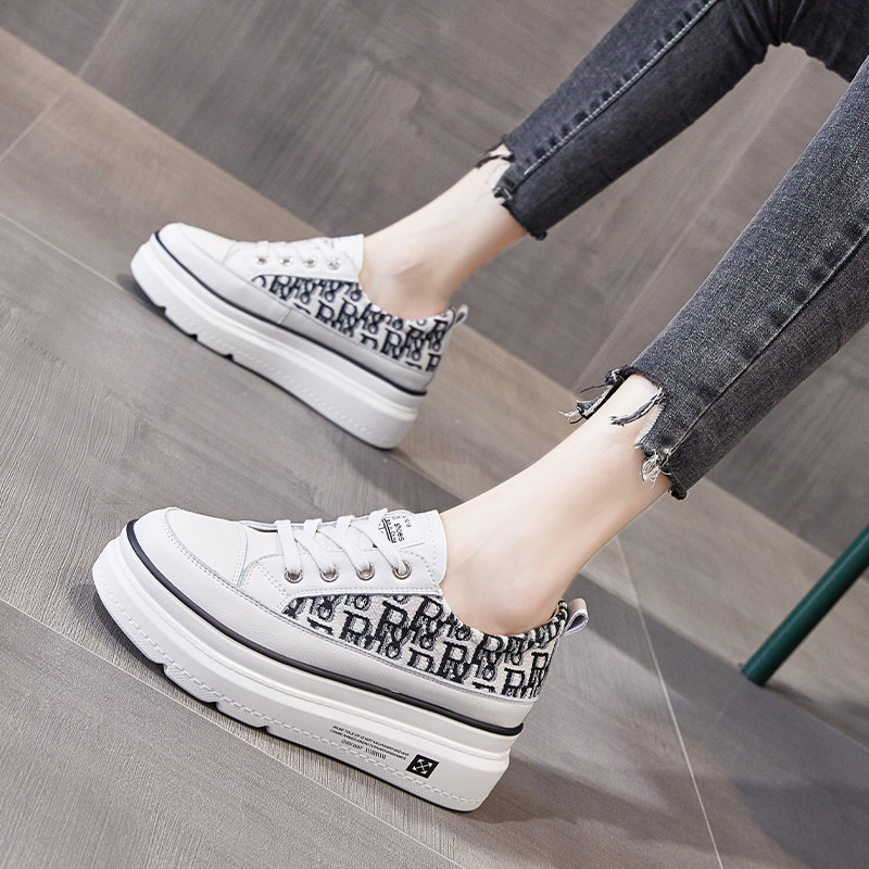Hong Kong 2022 inner heightening sails shoes women 100 lap thick bottom new fall loose rice cake Casual Little White Shoes