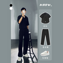 Tide man wears a short sleeved shirt with a summer pure ice filament pocket with a loose shirt with a suit of skeptical handsome