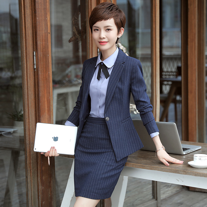 Tailleur femme - Ref 3244924 Image 3