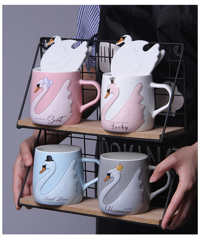 Creative lovely relief mugs with cover spoon girl heart move household drinking water ceramic cup of office coffee cup