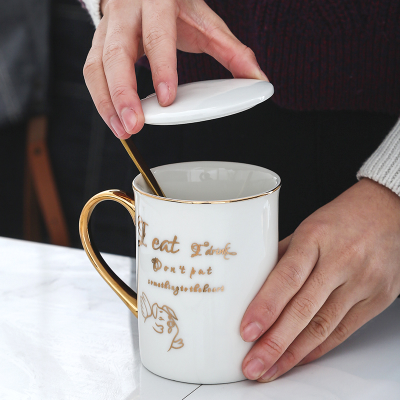 Couples home office coffee cup gift box creative ceramic cup cup move trend mark cup with a spoon