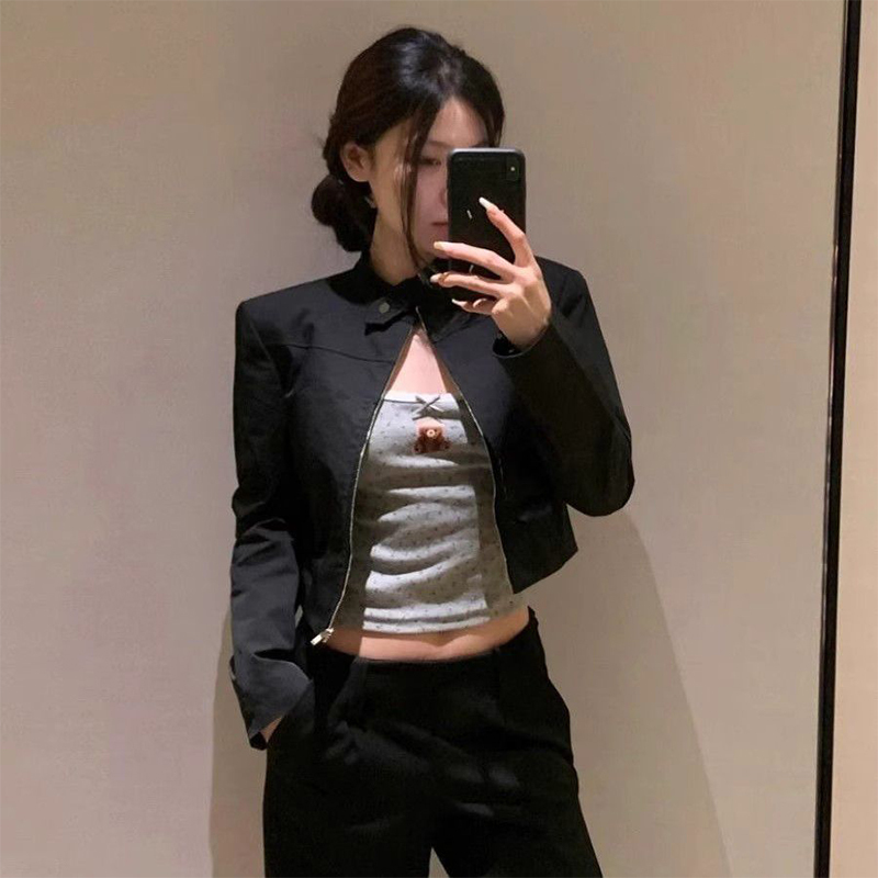 Sweet and Cool Spicy Girl Style Black Stand-Up Collar Short Jacket for Women, Spring High-End Slim Fit Petite Jacket Top Sweet and Cool Spicy Girl Style Black Stand-Up Collar Short Jacket for Women, Spring High-End Slim Fit Petite Jacket Top