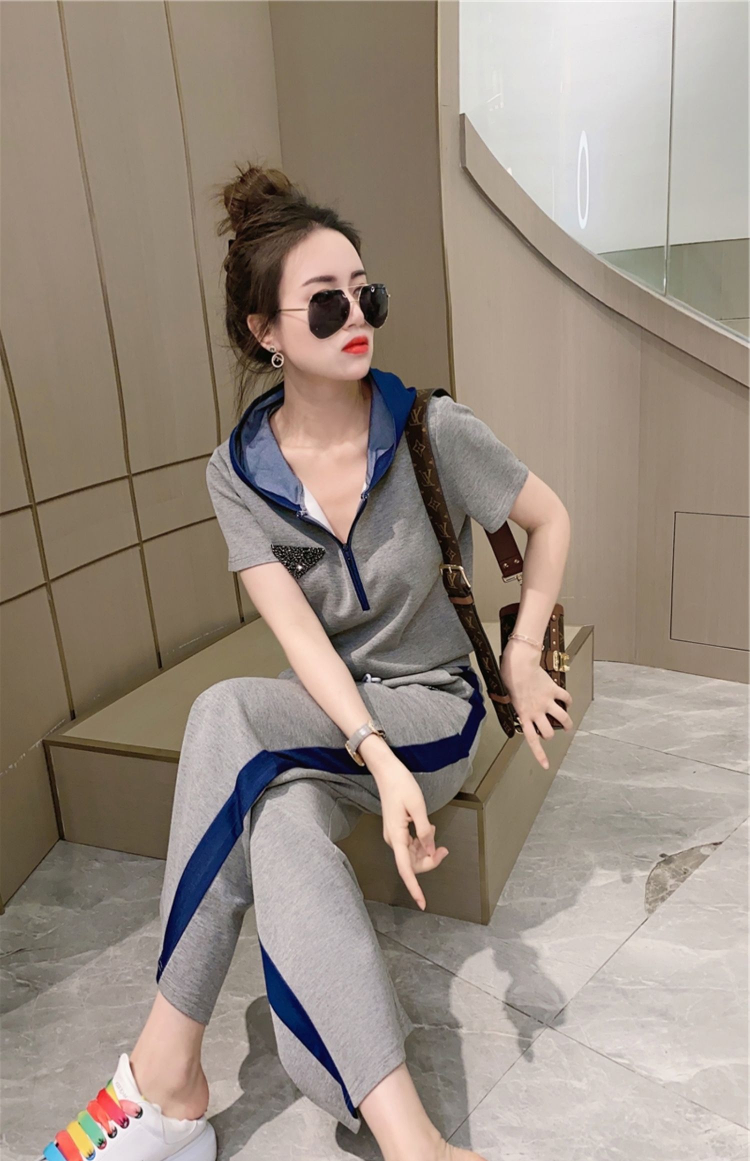 C8800 2260K ÁO SƠ MI NỮ JIARELA CẢ BỘ 2 MÓN MÙA HÈ THỜI TRANG NỮ G05 SẢN PHẨM MỚI