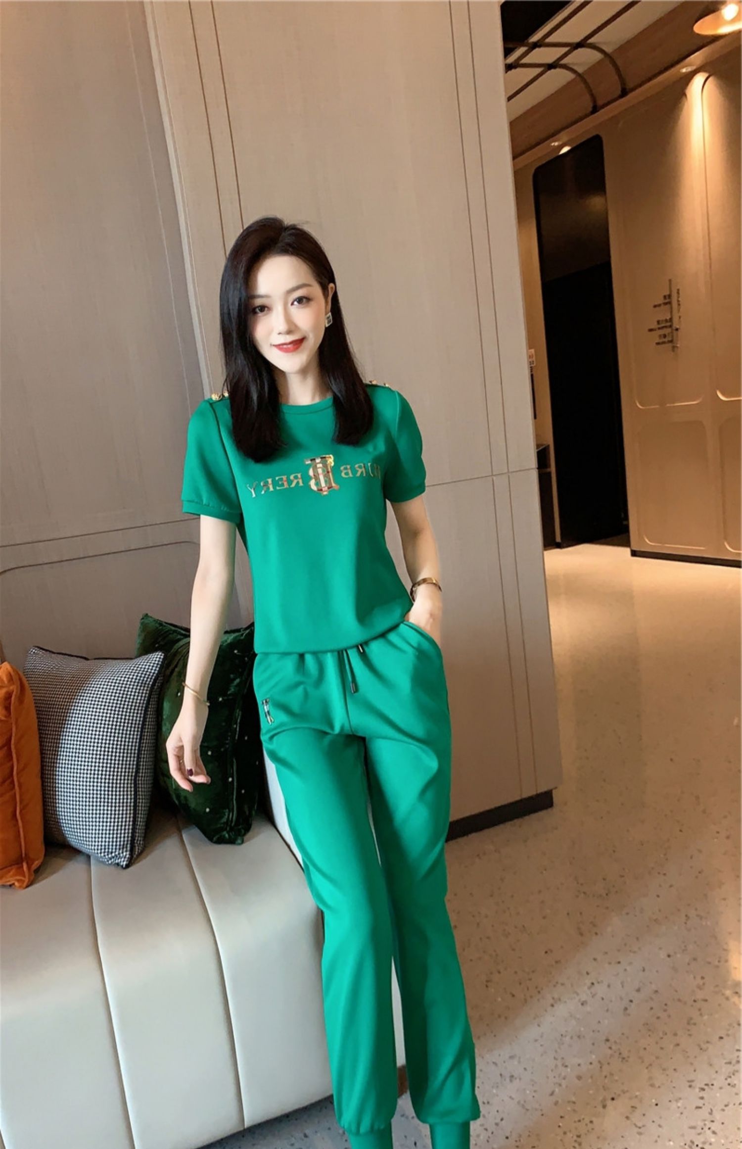 C8686 2450K ÁO SƠ MI NỮ JIARELA CẢ BỘ 2 MÓN MÙA HÈ PHONG CÁCH HÀN QUỐC TRÔNG TRẺ HƠN TUỔI THỜI TRANG NỮ G05 SẢN PHẨM MỚI