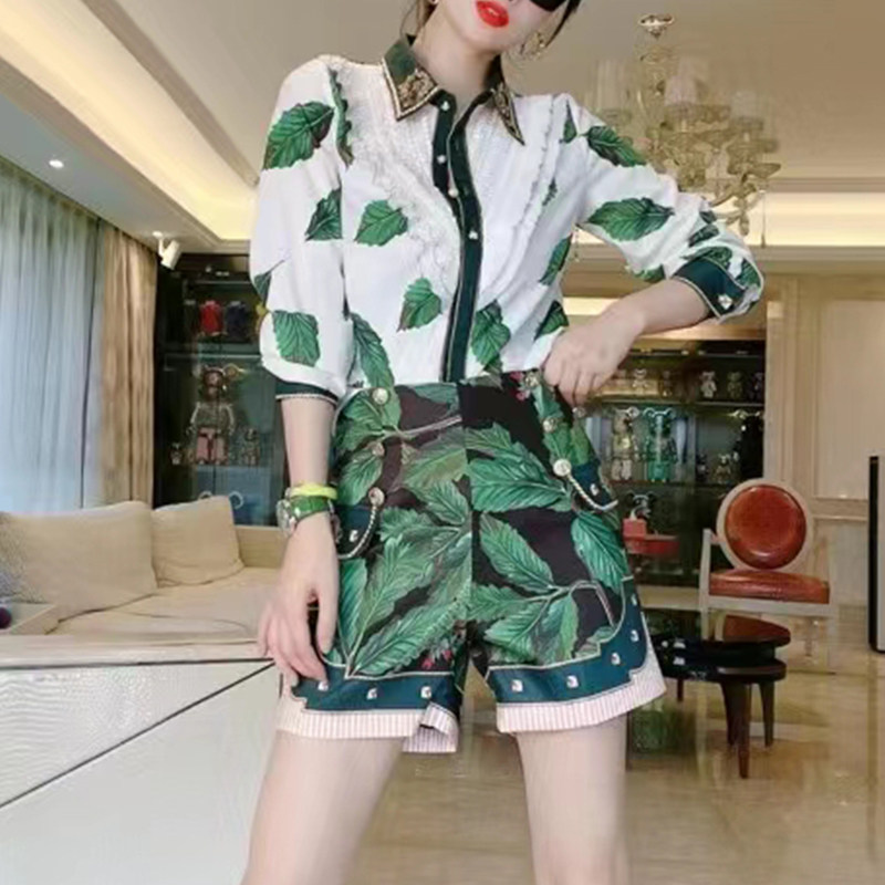 High-end ladies temperament fashion green wide-leg shorts suit women's summer 2022 new shirt to wear two-piece suit