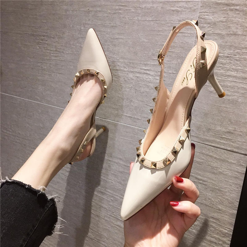 2022 Summer new small fresh and sexy badger sandals tip fine heel red French high heels