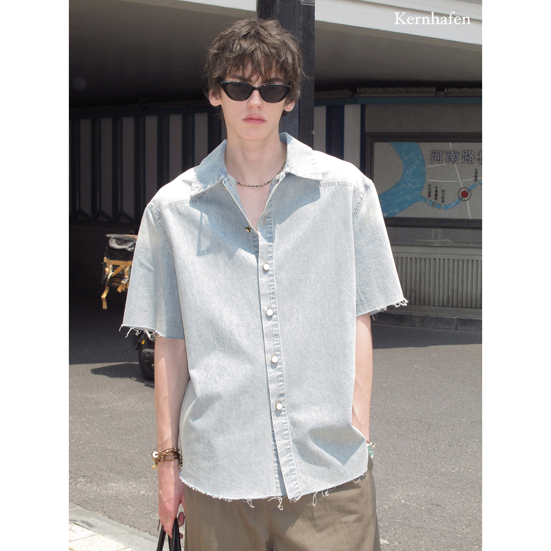 The Perfect Washed Color! Denim Shirt with Short Sleeves |   Kernhafen