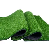 Открытый балкон -фальшивый украшение травы окружает травяная кожа