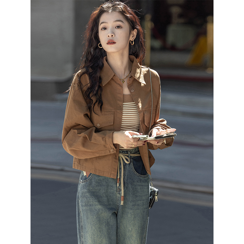 Design-Focused Niche Short Jacket, Vintage Long-Sleeve Shirt, 2026 Spring and Autumn, Simple Solid Color Short Shirt for Petite Women