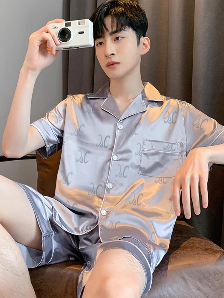 <!--男士睡衣夏季2024新款冰丝短袖短裤薄款男生大码丝绸家居服套装天-->