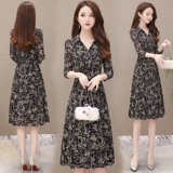 Весеннее платье, длинный приталенный корсет, лонгслив, длинная юбка, в цветочек, 2020, средней длины