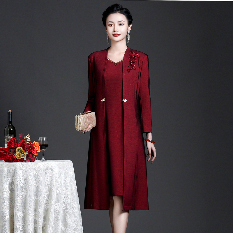 Elegant Mother-In-Law Wedding Banquet Outfit 2026 New Spring and Autumn Noble Mother Wedding Banquet Dress High-End Plus Size Dress Two-Piece Set