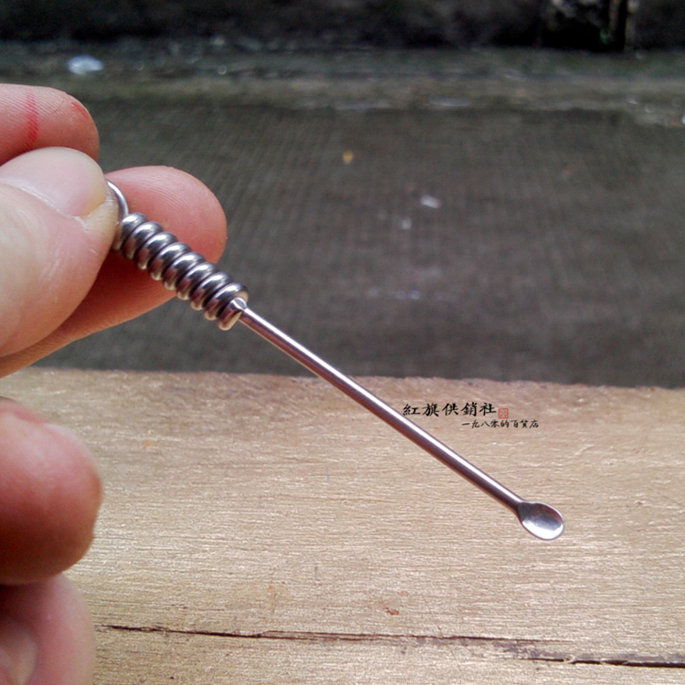 (Industry) thin edge digging ear spoons Locomotive Key Buttons Moisturizing Head Scoop Ear Pickpockets Trunkon