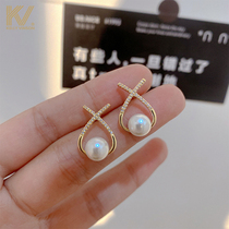 Cross pearl earrings 2021 New light luxury celebrities temperament earrings sterling silver Korean advanced sense exquisite earrings tide