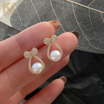 KV bow earrings female sterling silver senior sense light luxury pearl earrings 2021 New Tide versatile temperament earrings