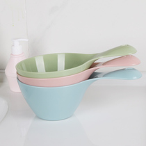 Thickened plastic water scoop Kitchen long handle water scoop Water scoop scoop Baby childrens flushing cup Hair washing bath scoop