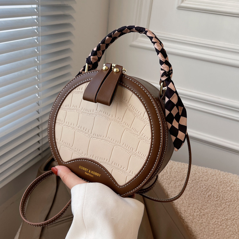 Hong Kong I Tgreg fashion all-match small bag women's new Western style shoulder bag messenger bag hand-held small round bag