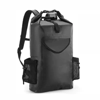 Черный с внутренней сумкой и пряжкой для груди