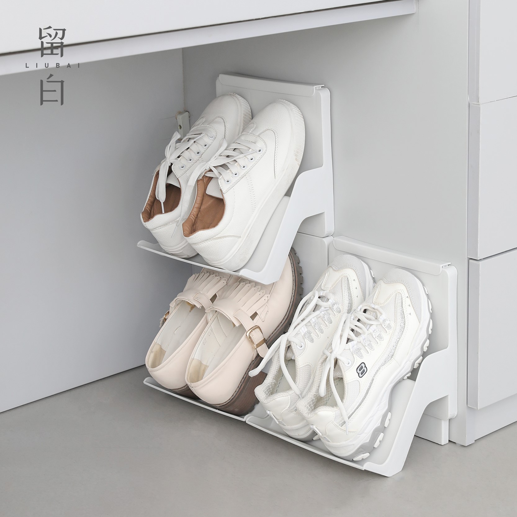 Stackable vertical shoe rack Japanese-style simple multi-layer shoe storage rack Bedroom home space-saving plastic shoe holder