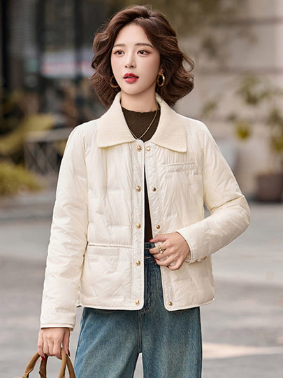 Xiaoxiangfeng light down jacket women's short jacket 2025 spring, autumn and early winter new style versatile white duck down top