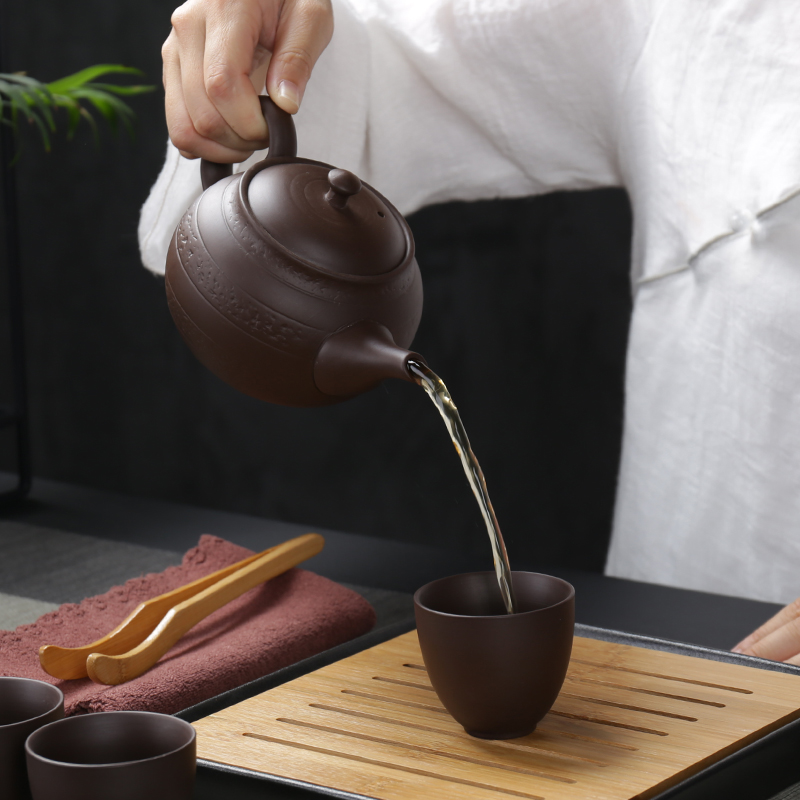 Poly real (sheng large capacity travel purple sand tea set suit portable package household contracted Japanese tea tray is suing a pot of four cups