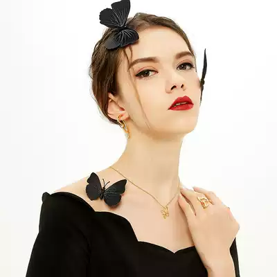 Jewelry jewelry shooting clothing necklace ring female model shooting casual girl model shooting model photo