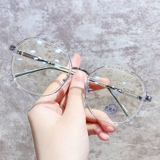 Очки миопии женщины могут быть оснащены большими круглыми гранями, тонкими винтивыми артефактами осциллографа, корейской версией корейского прилива мужчины