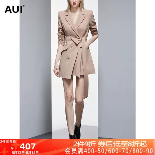 Длинный осенний костюм, пиджак классического кроя, дизайнерский корсет, куртка, средней длины, коллекция 2023, тренд сезона