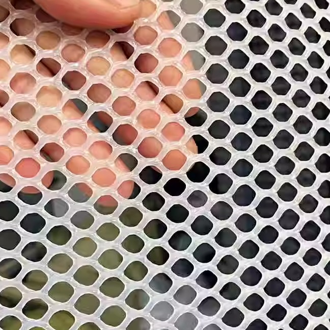 轻质防护新宠：塑料蜂窝板在箱包中的妙用