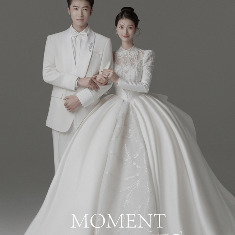 Photo Studio Photo Theme Clothing Korean Style Beaded Long-Sleeved Lace Tutu Skirt Large Tail White Satin Couple Wedding Dress