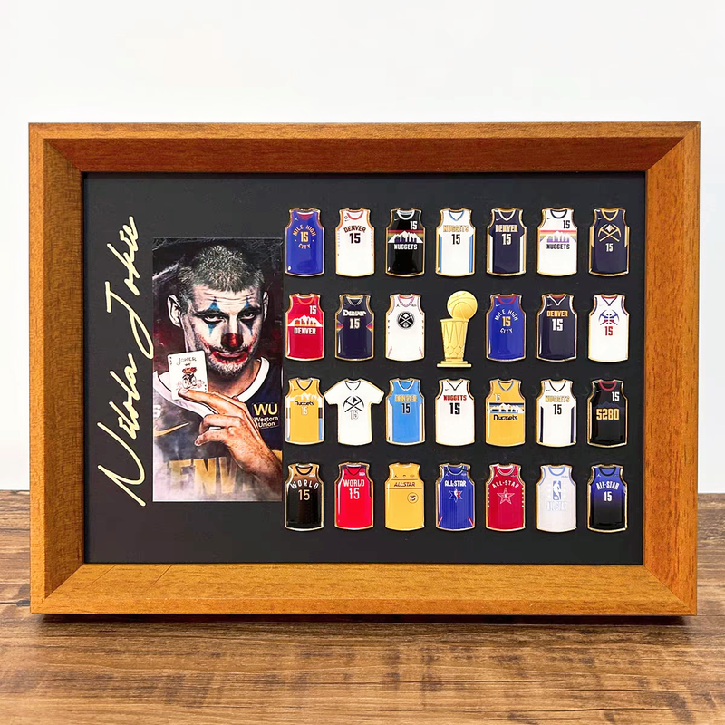 Clown Yokchi Peripheral Jersey Badge Photo Frame Bracelet Keychain Souvenir as a Birthday Gift for Boys and Brothers