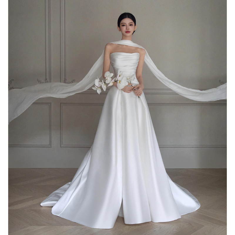 French Satin Light Wedding Dress, Simple White Retro Going-Out Dress, Strapless Forest-Style Super Fairy Bride Engagement Reception Dress French Satin Light Wedding Dress, Simple White Retro Going-Out Dress, Strapless Forest-Style Super Fairy Bride Engagement Reception Dress
