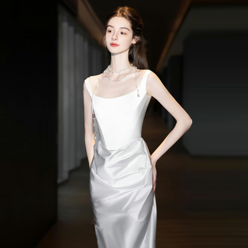 French-Style Light Wedding Dress, White Satin, High-End Engagement Dress, Western-Style Mother-Of-The-Bride Dress, Simple Bridal Reception Dress, Going-Out Dress