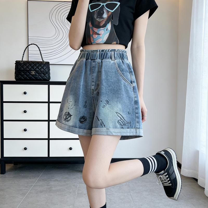 Trendy Graffiti Denim Shorts for Women, Summer Plus Size, Elastic Waist, Loose Fit, Slimming A-Line Wide-Leg Casual Shorts