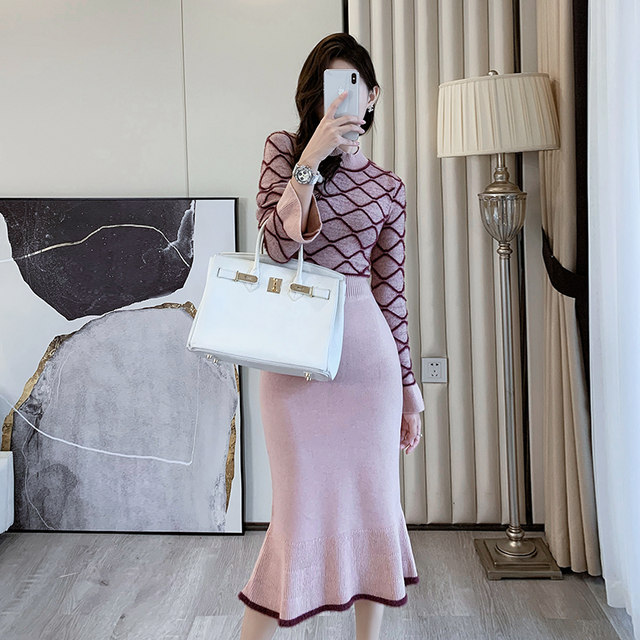 Half-high collar knitted dress women's autumn and winter 2022 new mid-length slim sweater bag hip ruffled fishtail skirt