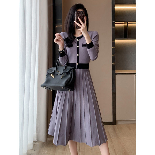 Xiaoxiangfeng gray purple knitted dress women's autumn and winter 2022 new mid-length knee-length sweater skirt with coat