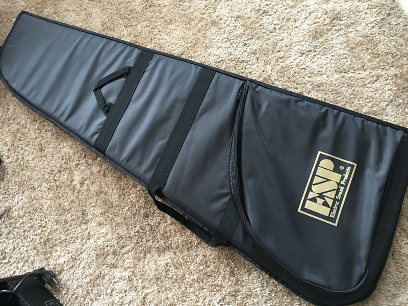 Electric Guitar Electric Bass Thickened Cotton Pack Triangle Bag Profiled guitar Package V Type Package ST LP Applicable