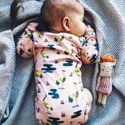 Tiny nhà gió con công bông bé tam giác áo choàng bé áo dài tay jumpsuit bé romper - Áo liền quần