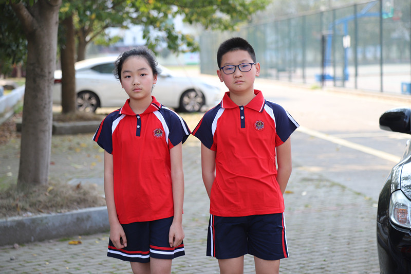 School uniform of Tunqiao Primary School in Tiantai County