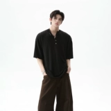 Футболка с короткими рукавами с короткими рукавами Генри.