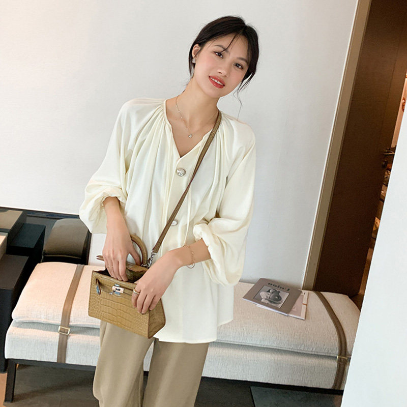 Touch Miss. Pregnancy Dress Spring New Light Lavish Snowspinning V collar button Lantern Sleeves Easy to Lean Blouse