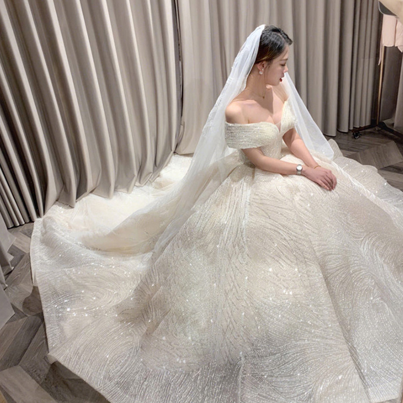 chiếc váy cưới Thạc sĩ năm 2020 cô dâu mới một vai từ thai phụ nữ mang thai eo cao Hepburn sao nặng sang trọng váy kéo đuôi khí