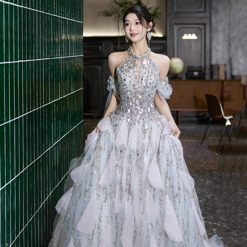 Evening Dress for Women 2026 New Style Light Wedding Dress High-End Texture Bride Halter Neck Engagement Toast Dress Heavy Craftsmanship Petite Spring
