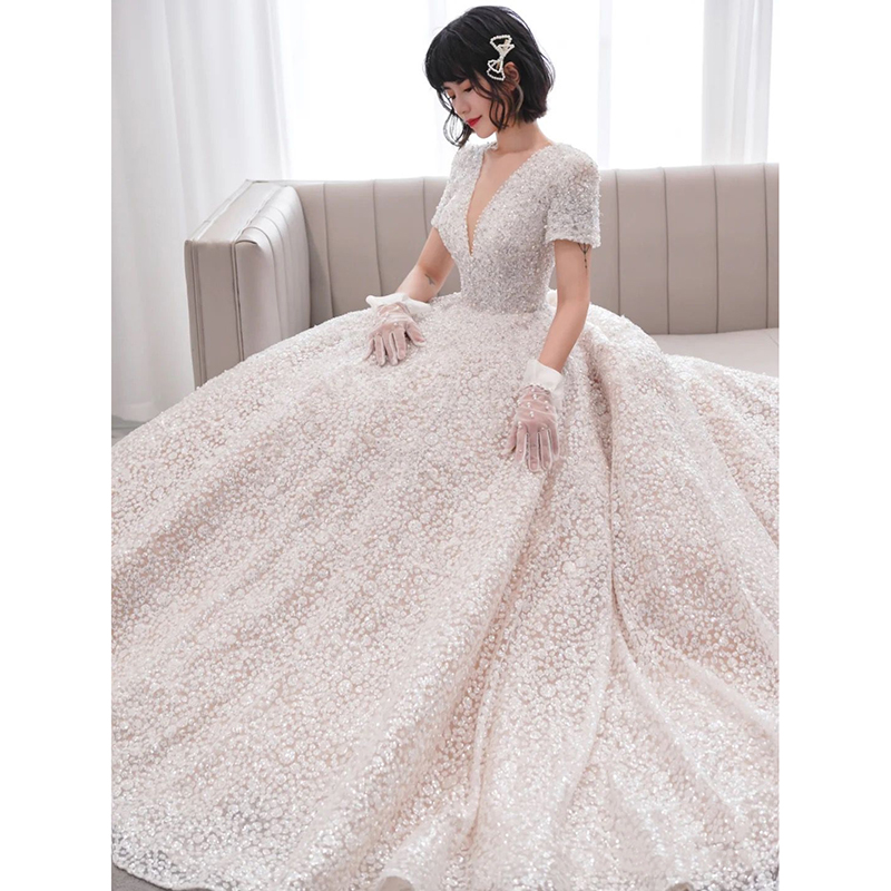 French Light Wedding Get 2021 New Bridal V -neck Luxury Heavy Industry Palace High -end Dragon Tail Advanced Summer Summer French Light Wedding Get 2021 New Bridal V -neck Luxury Heavy Industry Palace High -end Dragon Tail Advanced Summer Summer