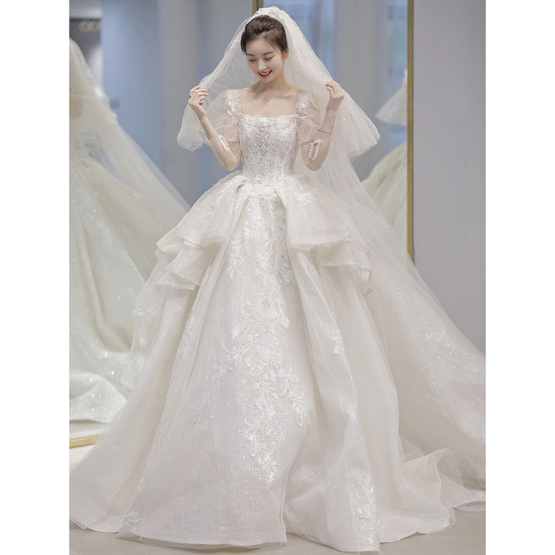 Retro winter wedding dress for princess, french style, 2023 collection, suitable for teen Retro winter wedding dress for princess, french style, 2023 collection, suitable for teen