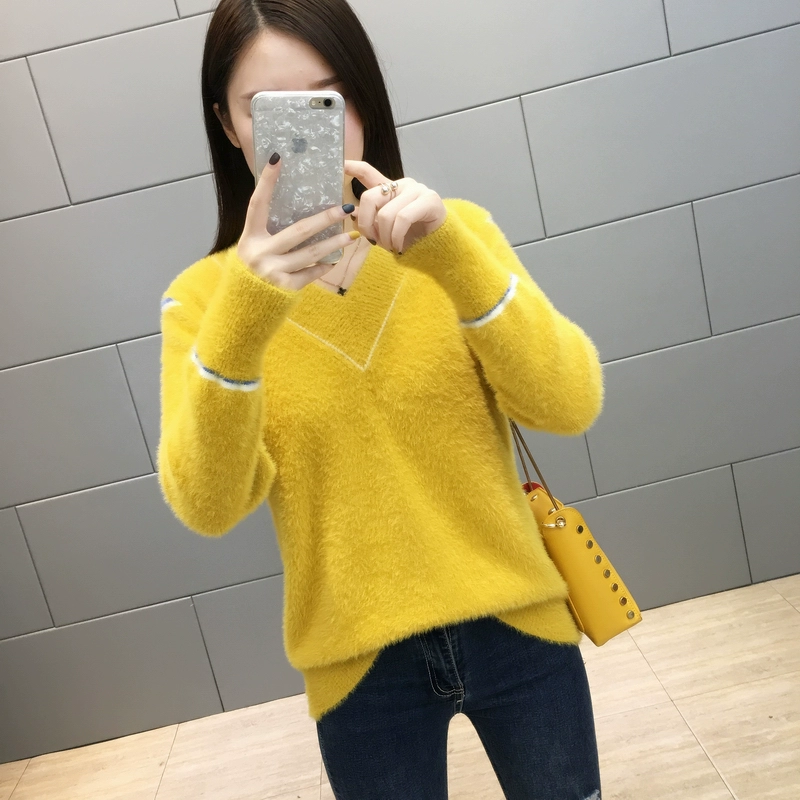 Áo giả nhung nước đáy quần nữ dày áo len lưới màu đỏ 2019 thu đông mới Áo len cổ lọ nữ dài tay - Áo len cổ chữ V áo len nữ hàng hiệu