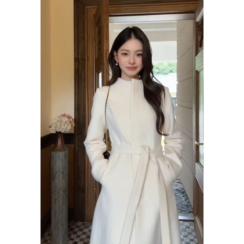 Anne Hathaway's New White Australian Wool Coat for the 2026 Autumn and Winter Season, Women's Mid-Length Woolen Coat